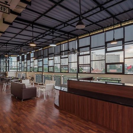 Reddoorz Plus Near Semanggi Jakarta Exterior photo