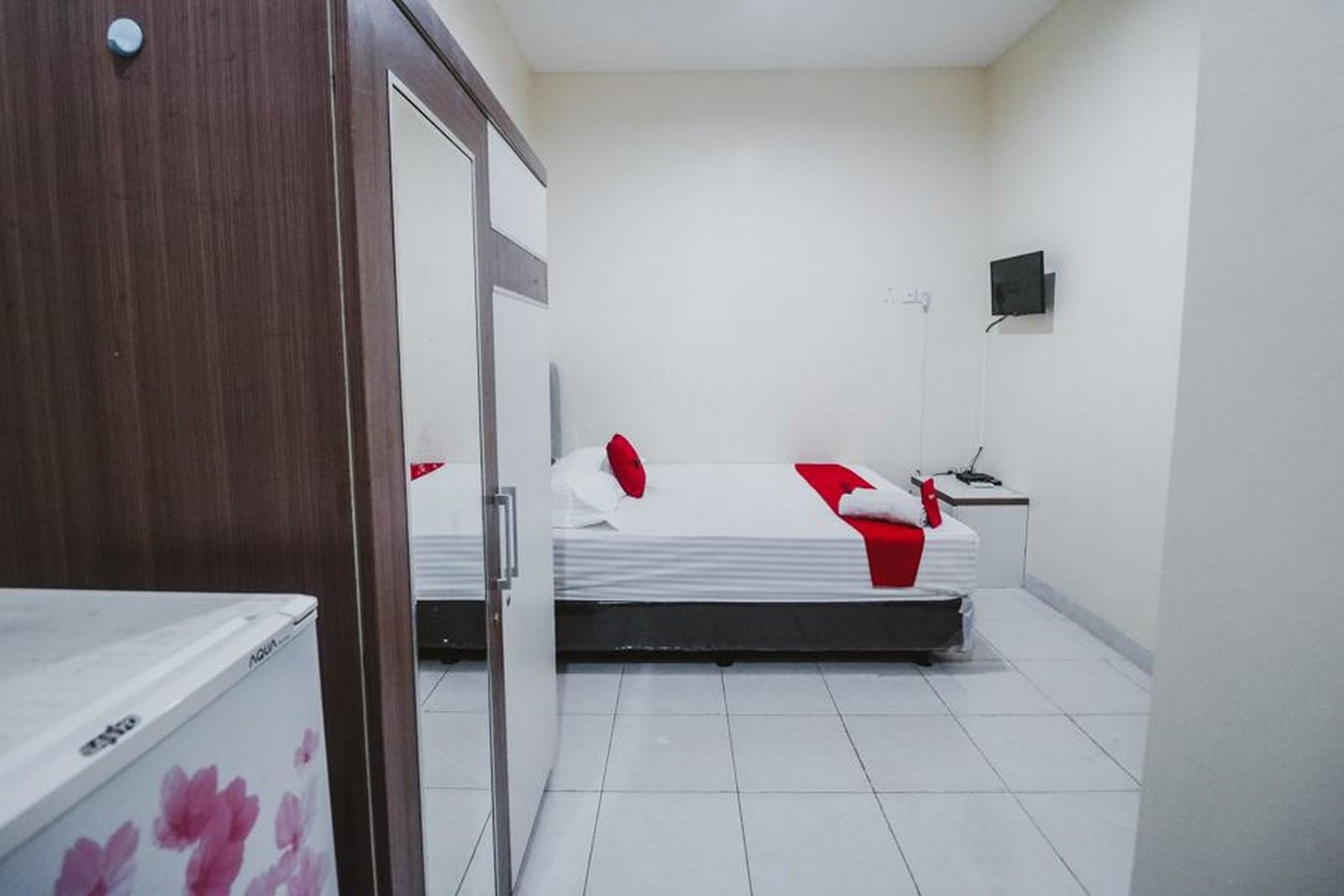 Reddoorz Plus Near Semanggi Jakarta Exterior photo