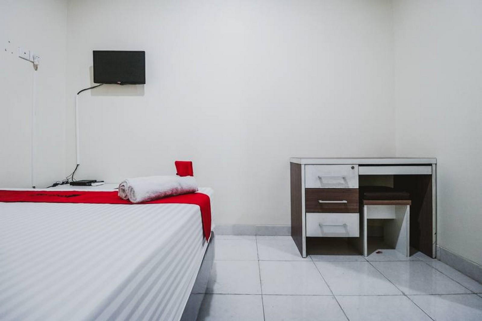 Reddoorz Plus Near Semanggi Jakarta Exterior photo