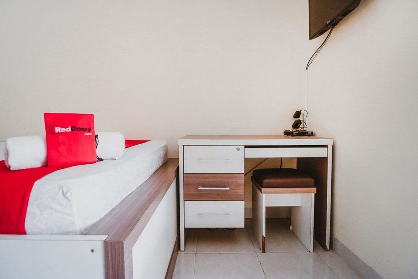 Reddoorz Plus Near Semanggi Jakarta Exterior photo